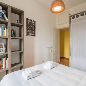 The Best Rent - Colourful Two-bedroom Near Termini Station , Roma Italia